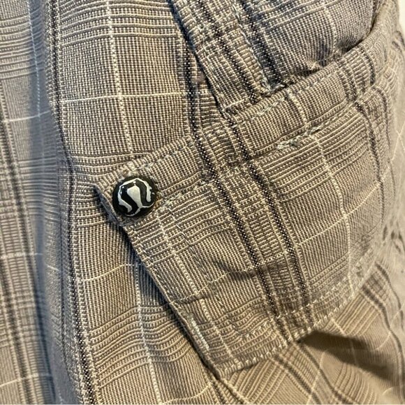Lululemon Mens Flat Front Plaid Cargo Short Wet Dry Warm Athletic Shorts Size 34 - Picture 6 of 16